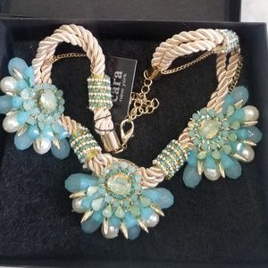 Cara New  York NWT  crystal &  pearl necklace
